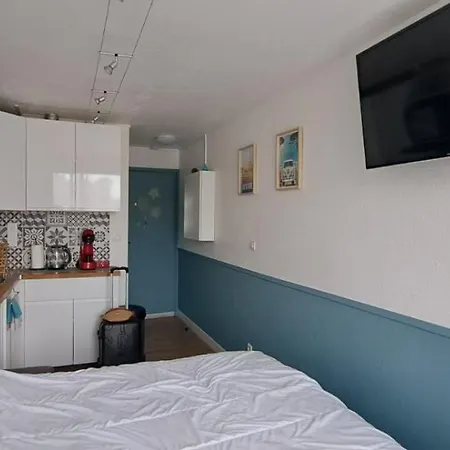 Appartement Superbe Avec Piscine, Ascenseur Et Accès Direct Sur Le Port *