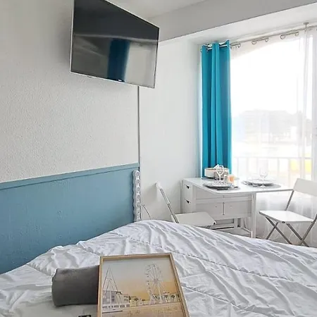 Superbe Avec Piscine, Ascenseur Et Accès Direct Sur Le Port Appartement