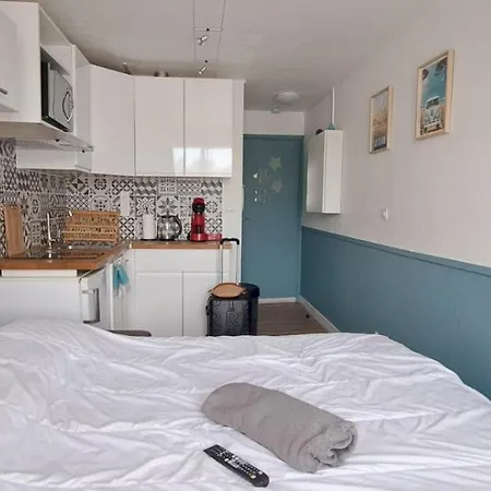 Superbe Avec Piscine, Ascenseur Et Acces Direct Sur Le Port شقة *