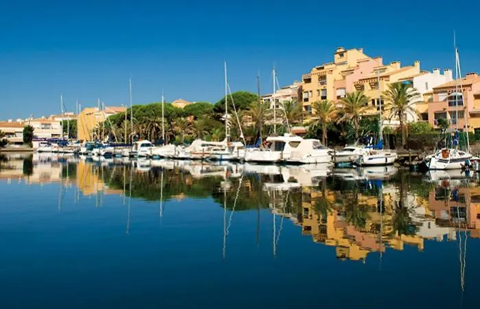 Apartment Superbe Avec Piscine, Ascenseur Et Acces Direct Sur Le Port Agde