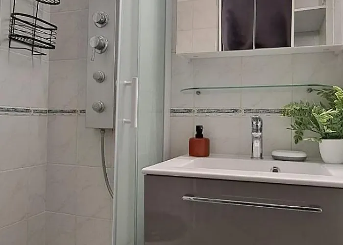 Apartment Superbe Avec Piscine, Ascenseur Et Acces Direct Sur Le Port Agde